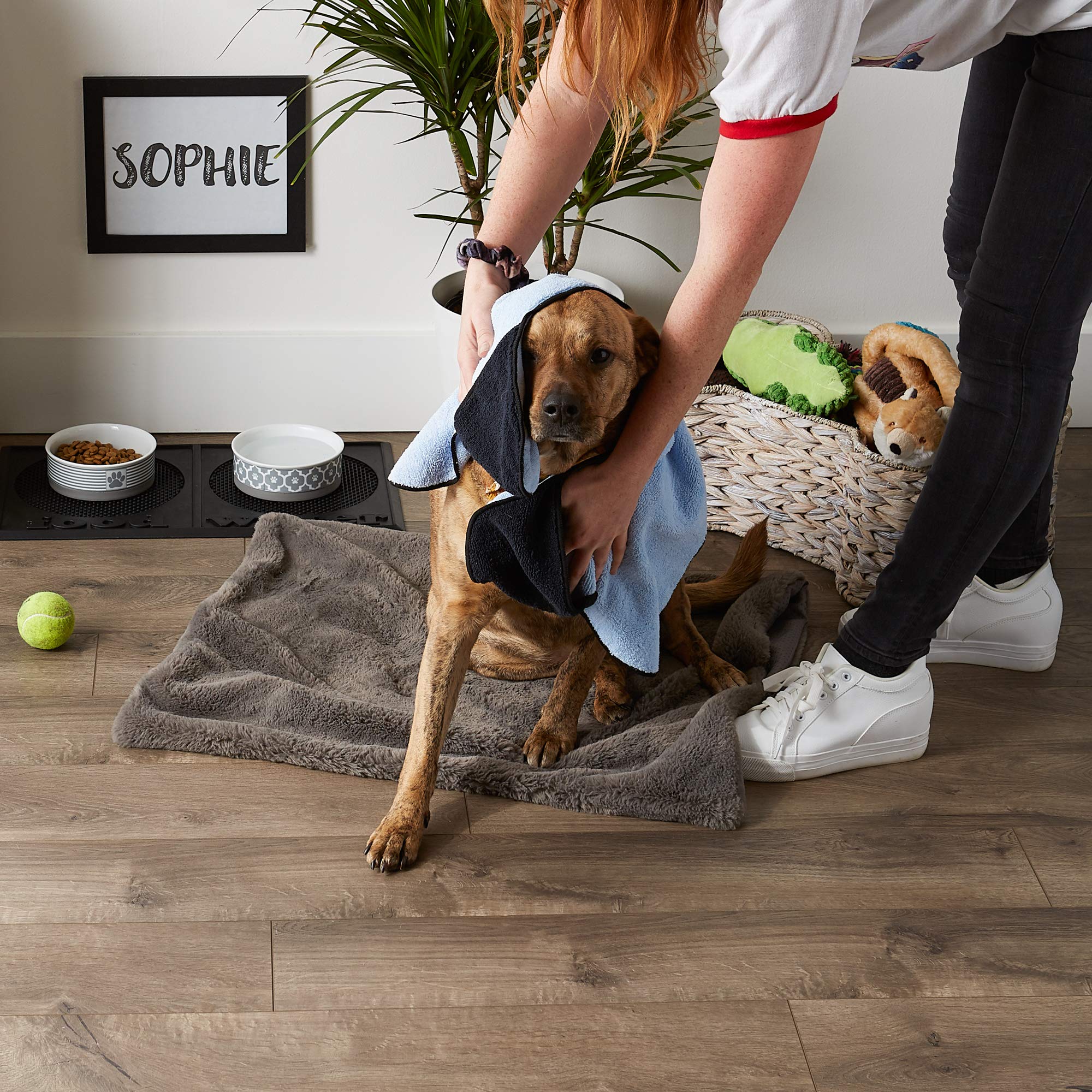 Bone Dry Drying Pet Towel, Bone Towel with Pockets - 30 x 16, Blue - Image 6