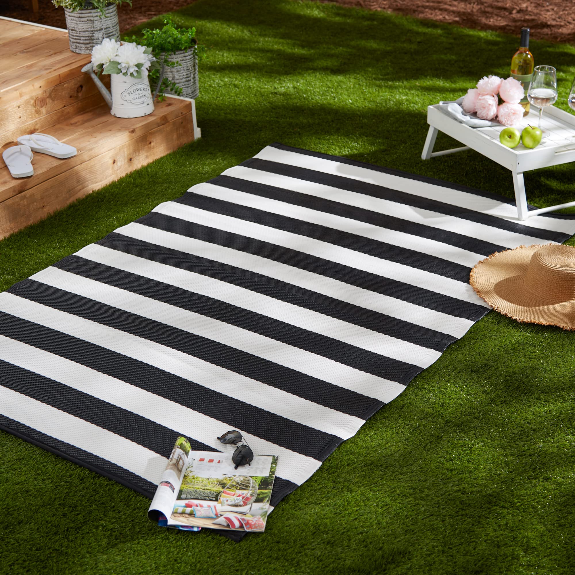 DII Outdoor Rug Collection Reversible Woven Polypropylene Plastic Straw Mat, 4x6-Feet, Black & White - Image 6